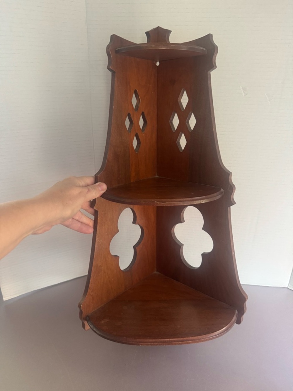 Antique 3 Tier Corner Curio Shelf
Wood~Cherry~Cutouts Cottage